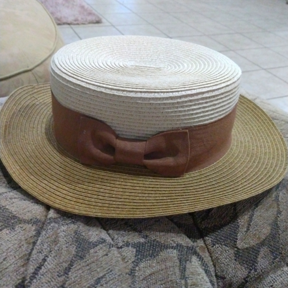 The Hatter Company Straw Bow hat